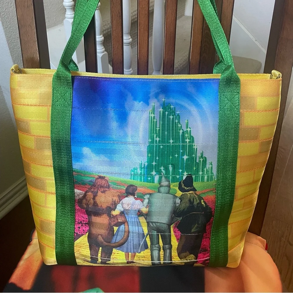 Harveys Wizard of Oz poster tote - Picture 2 of 4